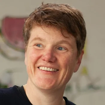 Megan-Hinton600